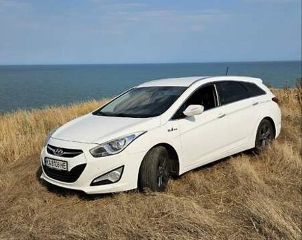 Білий Хендай і40, об'ємом двигуна 1.7 л та пробігом 185 тис. км за 10000 $, фото 4 на Automoto.ua