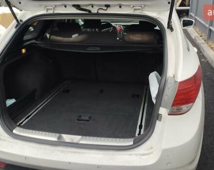 Білий Хендай і40, об'ємом двигуна 1.7 л та пробігом 184 тис. км за 11000 $, фото 5 на Automoto.ua