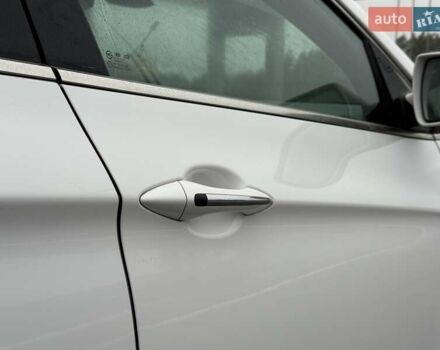 Белый Хендай и40, объемом двигателя 1.7 л и пробегом 209 тыс. км за 12500 $, фото 23 на Automoto.ua