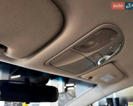 Белый Хендай и40, объемом двигателя 1.7 л и пробегом 288 тыс. км за 9300 $, фото 19 на Automoto.ua