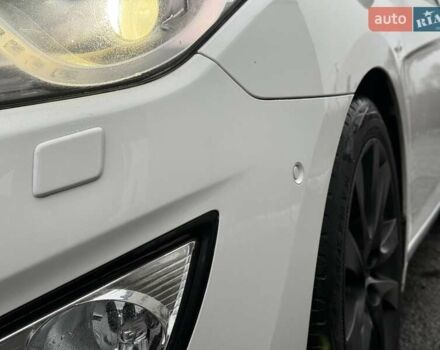 Белый Хендай и40, объемом двигателя 1.7 л и пробегом 209 тыс. км за 12500 $, фото 20 на Automoto.ua