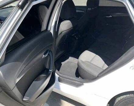 Білий Хендай і40, об'ємом двигуна 1.7 л та пробігом 185 тис. км за 10000 $, фото 3 на Automoto.ua