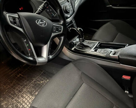 Білий Хендай і40, об'ємом двигуна 1.7 л та пробігом 228 тис. км за 9400 $, фото 6 на Automoto.ua