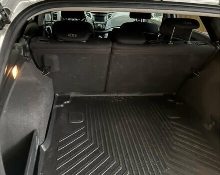 Білий Хендай і40, об'ємом двигуна 1.7 л та пробігом 228 тис. км за 9400 $, фото 5 на Automoto.ua