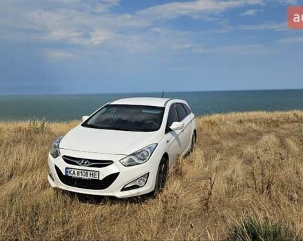 Білий Хендай і40, об'ємом двигуна 1.7 л та пробігом 185 тис. км за 10000 $, фото 2 на Automoto.ua