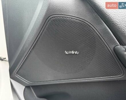 Белый Хендай и40, объемом двигателя 1.7 л и пробегом 209 тыс. км за 12500 $, фото 73 на Automoto.ua