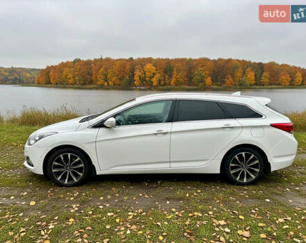 Белый Хендай и40, объемом двигателя 1.7 л и пробегом 191 тыс. км за 8111 $, фото 2 на Automoto.ua