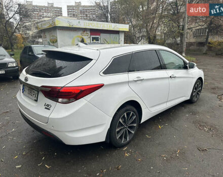 Белый Хендай и40, объемом двигателя 1.7 л и пробегом 190 тыс. км за 9000 $, фото 27 на Automoto.ua