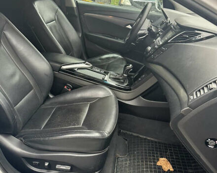 Белый Хендай и40, объемом двигателя 1.7 л и пробегом 190 тыс. км за 8900 $, фото 16 на Automoto.ua