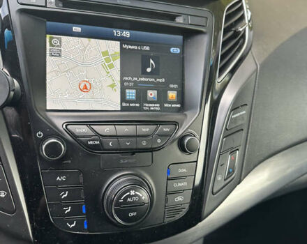 Белый Хендай и40, объемом двигателя 1.7 л и пробегом 190 тыс. км за 8900 $, фото 41 на Automoto.ua