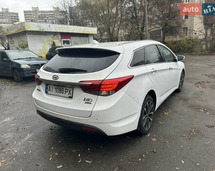 Белый Хендай и40, объемом двигателя 1.7 л и пробегом 190 тыс. км за 9000 $, фото 21 на Automoto.ua