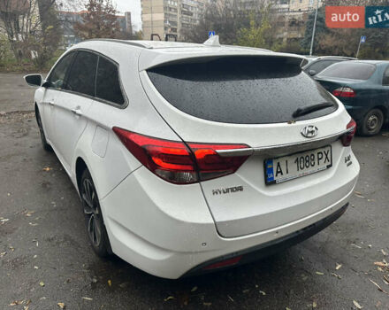 Белый Хендай и40, объемом двигателя 1.7 л и пробегом 190 тыс. км за 9000 $, фото 13 на Automoto.ua