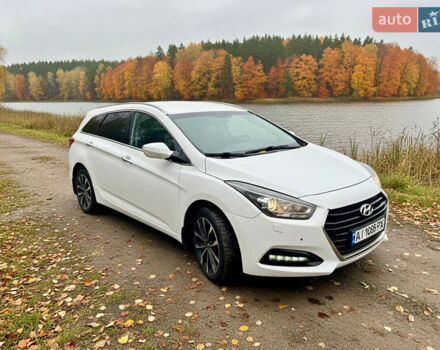 Белый Хендай и40, объемом двигателя 1.7 л и пробегом 191 тыс. км за 8111 $, фото 7 на Automoto.ua