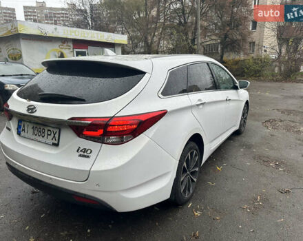 Белый Хендай и40, объемом двигателя 1.7 л и пробегом 190 тыс. км за 8900 $, фото 9 на Automoto.ua