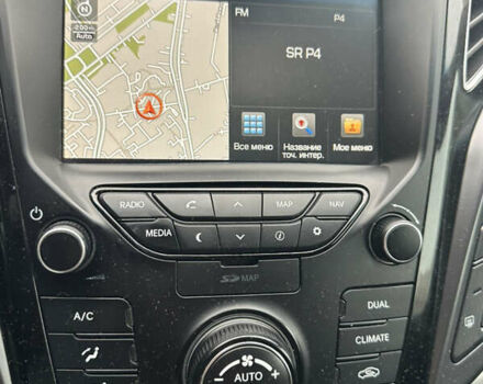 Белый Хендай и40, объемом двигателя 1.7 л и пробегом 190 тыс. км за 8900 $, фото 12 на Automoto.ua