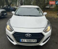 Белый Хендай и40, объемом двигателя 1.7 л и пробегом 190 тыс. км за 8900 $, фото 23 на Automoto.ua
