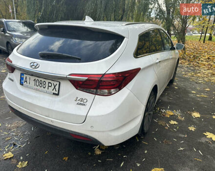 Белый Хендай и40, объемом двигателя 1.7 л и пробегом 190 тыс. км за 9200 $, фото 7 на Automoto.ua