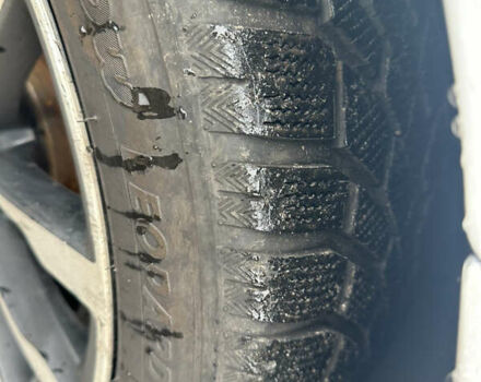 Белый Хендай и40, объемом двигателя 1.7 л и пробегом 190 тыс. км за 9000 $, фото 17 на Automoto.ua