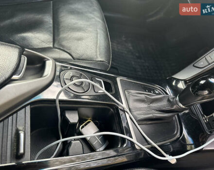 Белый Хендай и40, объемом двигателя 1.7 л и пробегом 190 тыс. км за 9200 $, фото 28 на Automoto.ua