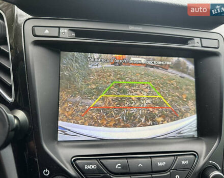 Белый Хендай и40, объемом двигателя 1.7 л и пробегом 190 тыс. км за 8900 $, фото 11 на Automoto.ua