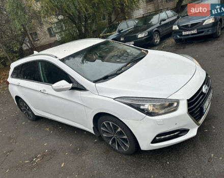 Білий Хендай і40, об'ємом двигуна 1.7 л та пробігом 190 тис. км за 8800 $, фото 19 на Automoto.ua