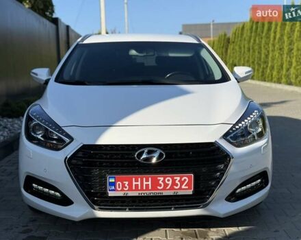 Хендай и40 2016 в Дубно на Automoto.ua Белый Хендай и40, объемом двигателя 1.7 л и пробегом 189 тыс. км за 13950 $, фото 6 на Automoto.ua