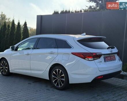 Хендай и40 2016 в Дубно на Automoto.ua Белый Хендай и40, объемом двигателя 1.7 л и пробегом 189 тыс. км за 13950 $, фото 17 на Automoto.ua
