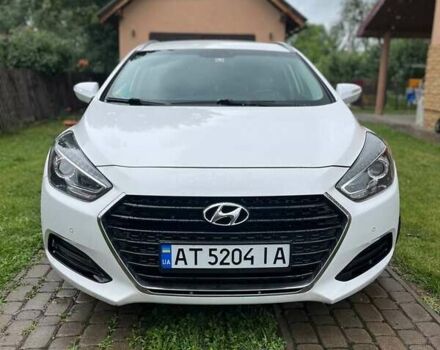 Білий Хендай і40, об'ємом двигуна 1.69 л та пробігом 225 тис. км за 10700 $, фото 6 на Automoto.ua