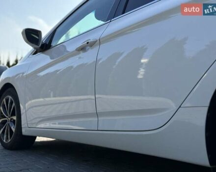 Хендай и40 2016 в Дубно на Automoto.ua Белый Хендай и40, объемом двигателя 1.7 л и пробегом 189 тыс. км за 13950 $, фото 22 на Automoto.ua