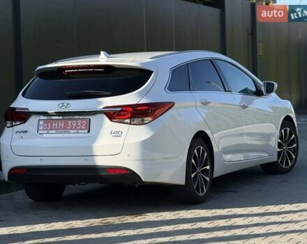 Хендай и40 2016 в Дубно на Automoto.ua Белый Хендай и40, объемом двигателя 1.7 л и пробегом 189 тыс. км за 13950 $, фото 2 на Automoto.ua