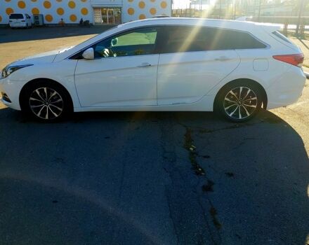 Белый Хендай и40, объемом двигателя 1.7 л и пробегом 225 тыс. км за 14500 $, фото 3 на Automoto.ua