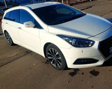 Белый Хендай и40, объемом двигателя 1.7 л и пробегом 225 тыс. км за 14500 $, фото 7 на Automoto.ua