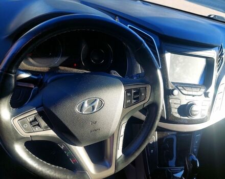 Белый Хендай и40, объемом двигателя 1.7 л и пробегом 225 тыс. км за 14500 $, фото 9 на Automoto.ua