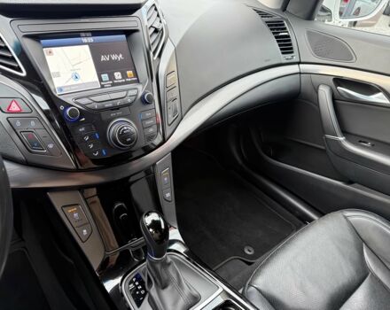 Хендай и40 2018 в Полтаве на Automoto.ua Белый Хендай и40, объемом двигателя 1.7 л и пробегом 38 тыс. км за 5472 $, фото 11 на Automoto.ua