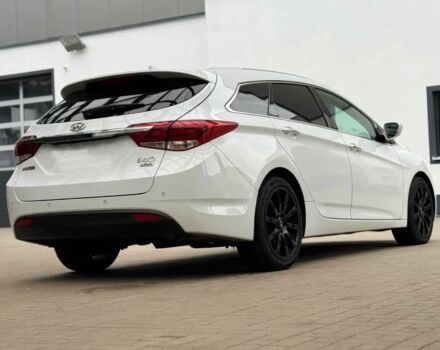 Білий Хендай і40, об'ємом двигуна 1.7 л та пробігом 30 тис. км за 8800 $, фото 6 на Automoto.ua