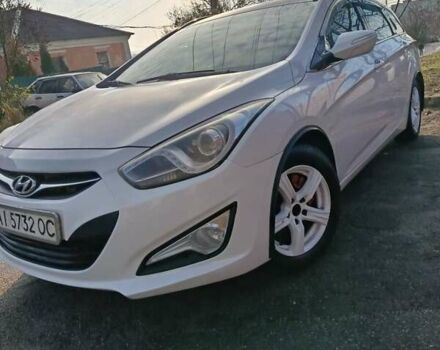 Белый Хендай и40, объемом двигателя 1.7 л и пробегом 333 тыс. км за 8500 $, фото 1 на Automoto.ua
