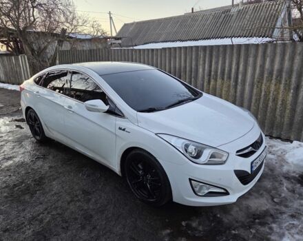 Белый Хендай и40, объемом двигателя 1.7 л и пробегом 240 тыс. км за 7300 $, фото 1 на Automoto.ua