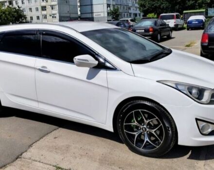 Белый Хендай и40, объемом двигателя 0 л и пробегом 296 тыс. км за 8500 $, фото 1 на Automoto.ua