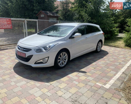 Белый Хендай и40, объемом двигателя 1.7 л и пробегом 205 тыс. км за 9200 $, фото 1 на Automoto.ua