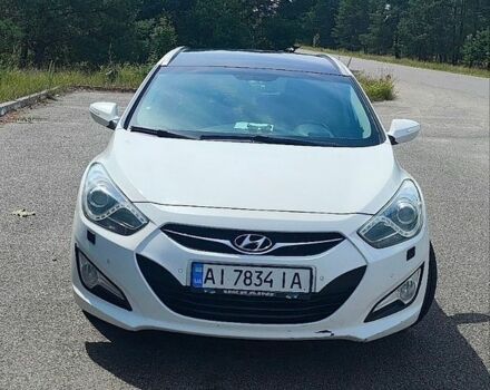 Белый Хендай и40, объемом двигателя 1.7 л и пробегом 260 тыс. км за 7700 $, фото 1 на Automoto.ua