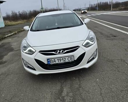Белый Хендай и40, объемом двигателя 1.7 л и пробегом 241 тыс. км за 9800 $, фото 1 на Automoto.ua