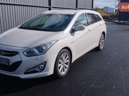 Белый Хендай и40, объемом двигателя 1.7 л и пробегом 184 тыс. км за 11000 $, фото 1 на Automoto.ua