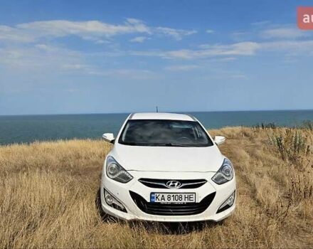 Білий Хендай і40, об'ємом двигуна 1.7 л та пробігом 185 тис. км за 10000 $, фото 1 на Automoto.ua