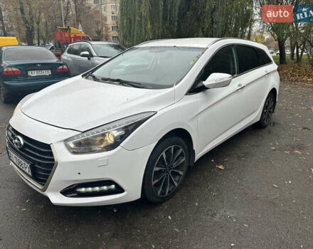 Белый Хендай и40, объемом двигателя 1.7 л и пробегом 190 тыс. км за 8800 $, фото 1 на Automoto.ua