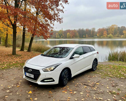 Белый Хендай и40, объемом двигателя 1.7 л и пробегом 191 тыс. км за 8111 $, фото 1 на Automoto.ua