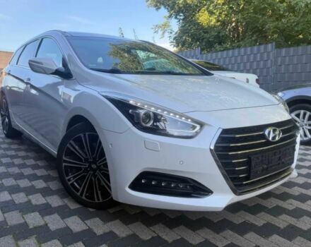 Белый Хендай и40, объемом двигателя 1.6 л и пробегом 34 тыс. км за 7500 $, фото 1 на Automoto.ua