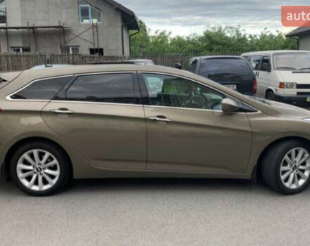 Бежевый Хендай и40, объемом двигателя 1.69 л и пробегом 278 тыс. км за 9450 $, фото 1 на Automoto.ua