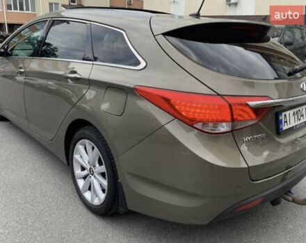 Бежевый Хендай и40, объемом двигателя 1.69 л и пробегом 278 тыс. км за 9450 $, фото 5 на Automoto.ua