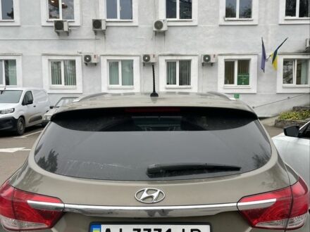 Бежевий Хендай і40, об'ємом двигуна 1.7 л та пробігом 278 тис. км за 9450 $, фото 1 на Automoto.ua