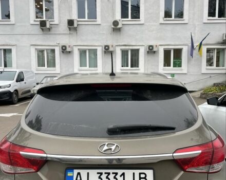 Бежевый Хендай и40, объемом двигателя 1.7 л и пробегом 278 тыс. км за 9450 $, фото 1 на Automoto.ua